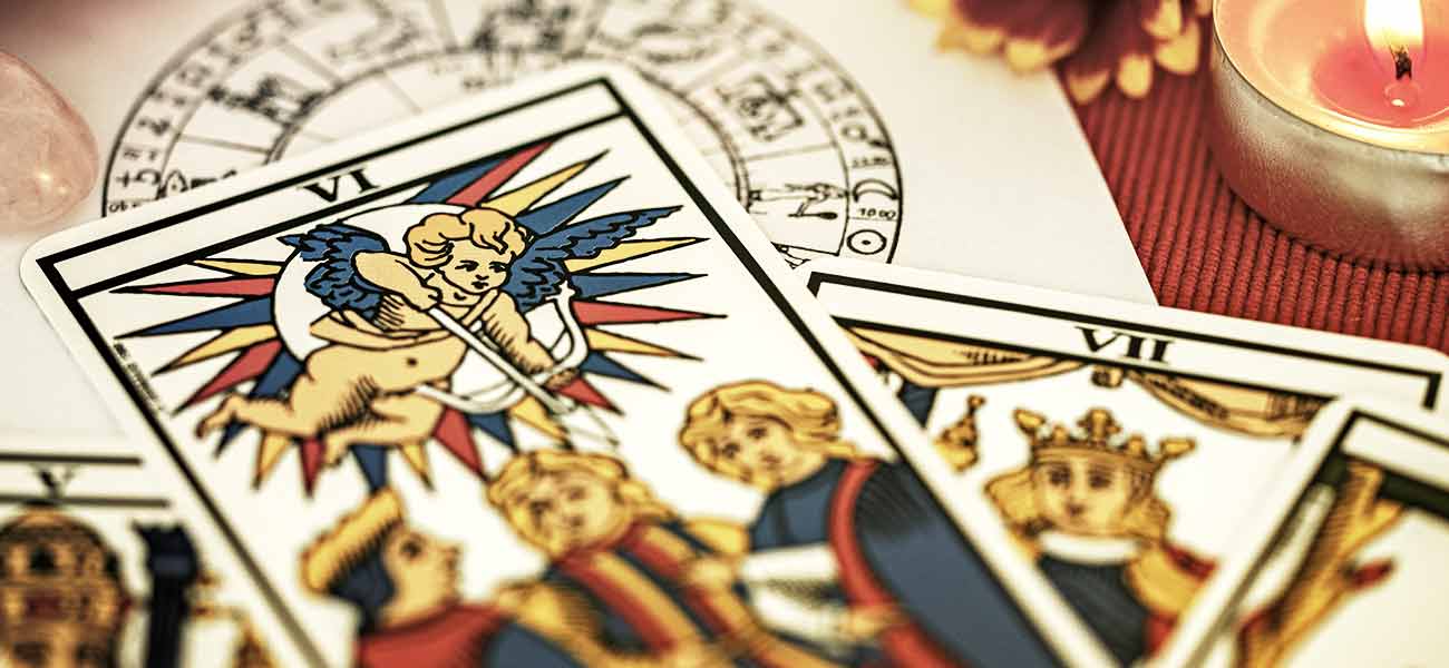 ¿Qué es la cartomancia?